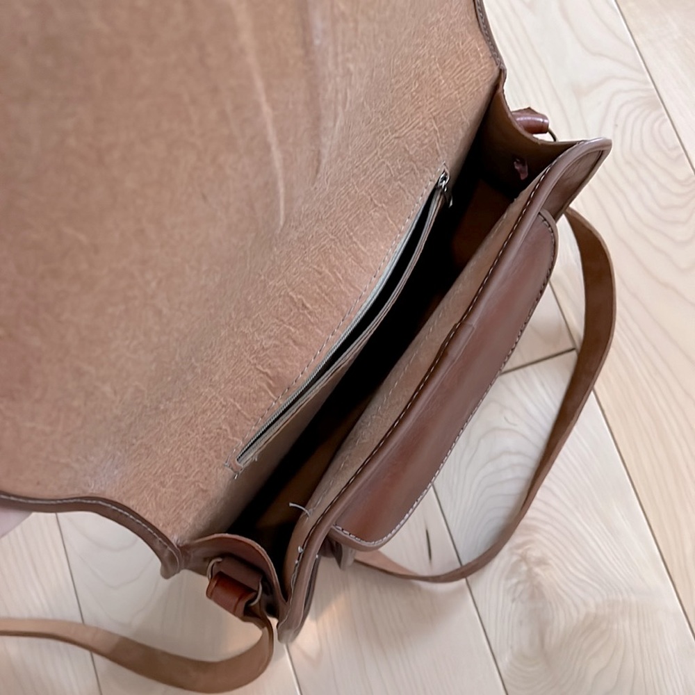 Mahogany leather saddle bag - Picture 3 of 6